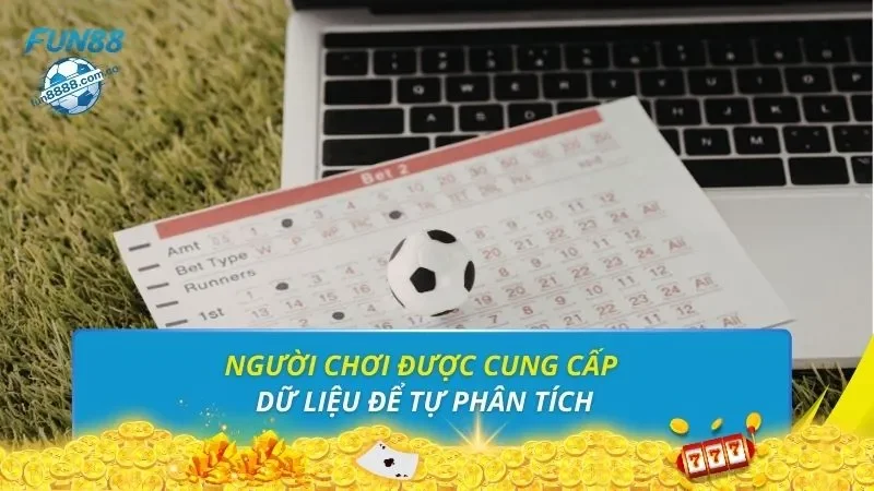 Người chơi được cung cấp dữ liệu để tự phân tích